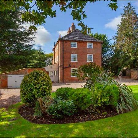 Вилла Large Three Storey Georgian House And Gardens Wrentham Экстерьер фото