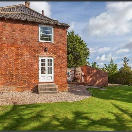 Вилла Large Three Storey Georgian House And Gardens Wrentham Экстерьер фото